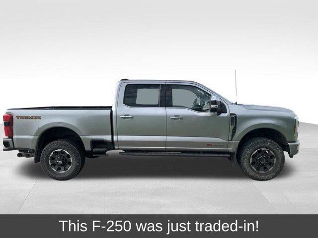 2024 Ford F-250 Super Duty Platinum — photo 1 of 26