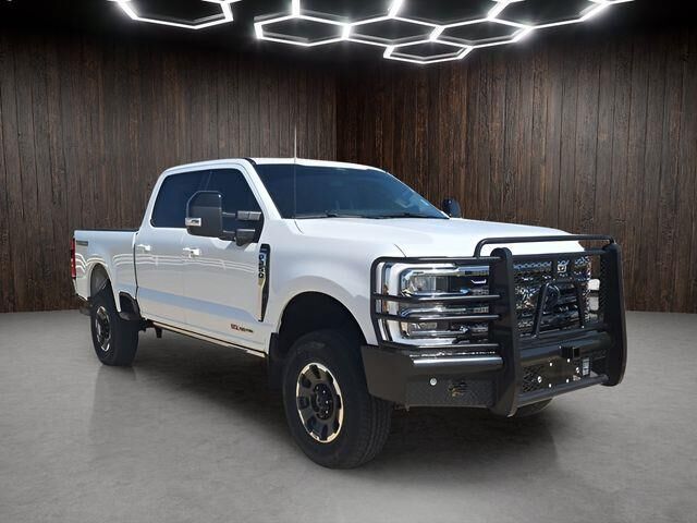 2024 Ford F-250 Super Duty Lariat — photo 1 of 26