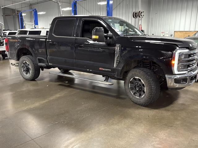 2024 Ford F-250 Super Duty Lariat — photo 1 of 40