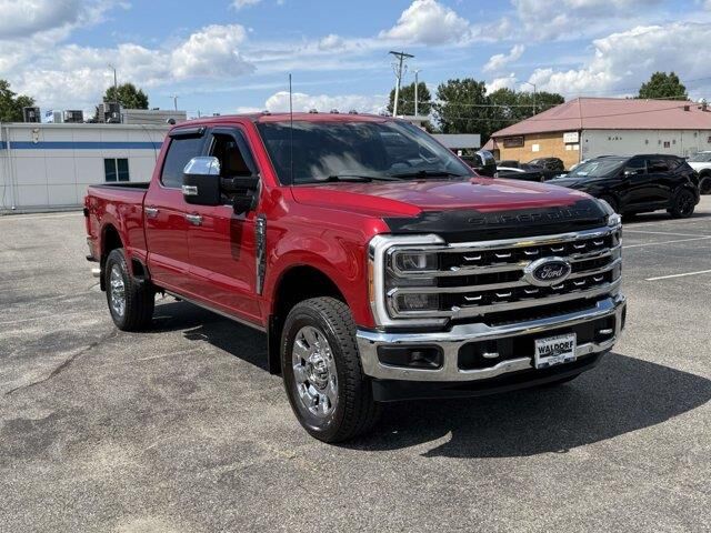 2023 Ford F-250 Super Duty Lariat — photo 1 of 39