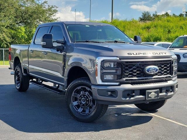 2024 Ford F-250 Super Duty Lariat — photo 1 of 26