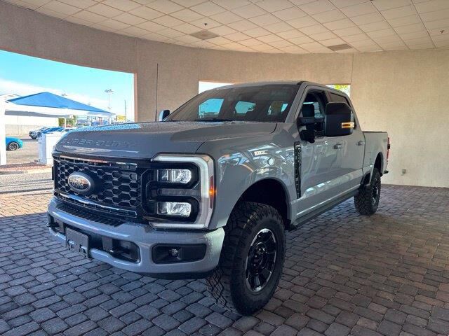 2025 Ford F-250 Super Duty Lariat — photo 1 of 7