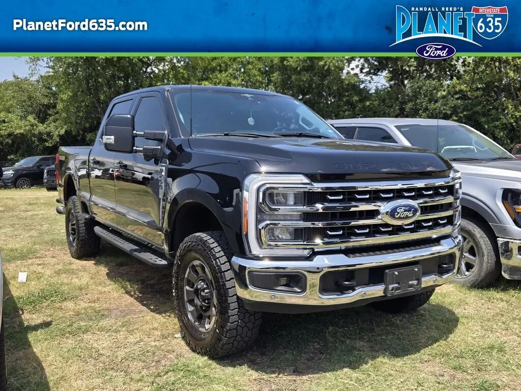 2023 Ford F-250 Super Duty Lariat — photo 1 of 20