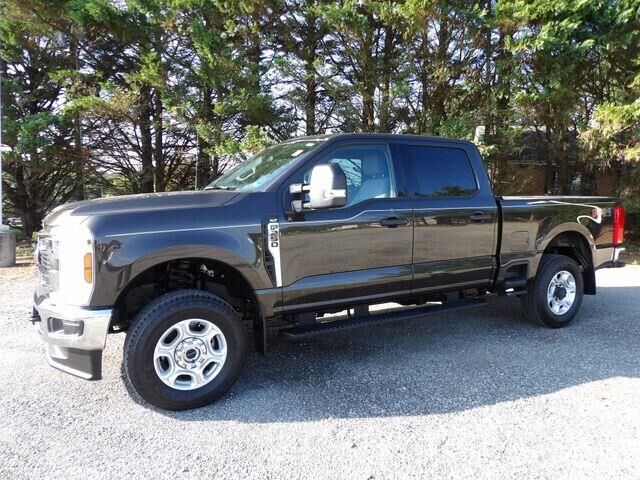 2025 Ford F-250 Super Duty XLT — photo 1 of 26