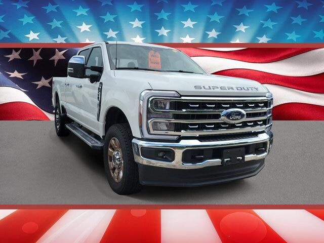 2026 Ford F-250 Super Duty Lariat — photo 1 of 26