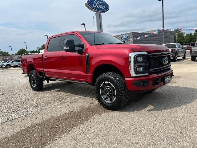 2024 Ford F-250 Super Duty Lariat — photo 1 of 26