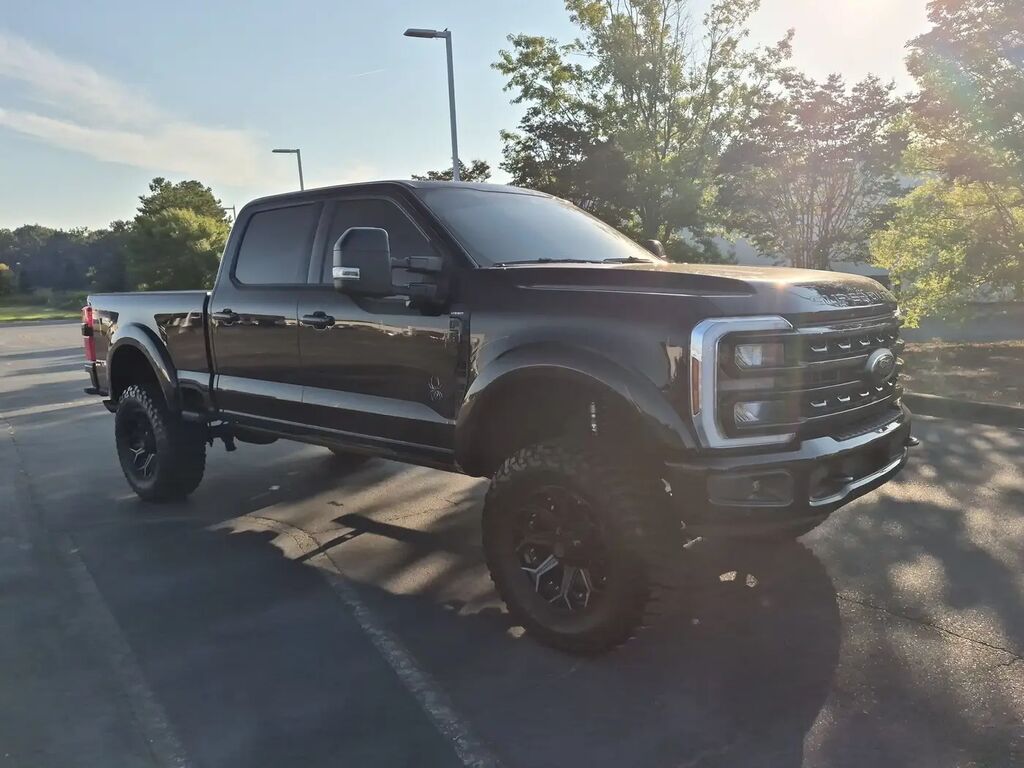 2024 Ford F-250 Super Duty Lariat — photo 1 of 13