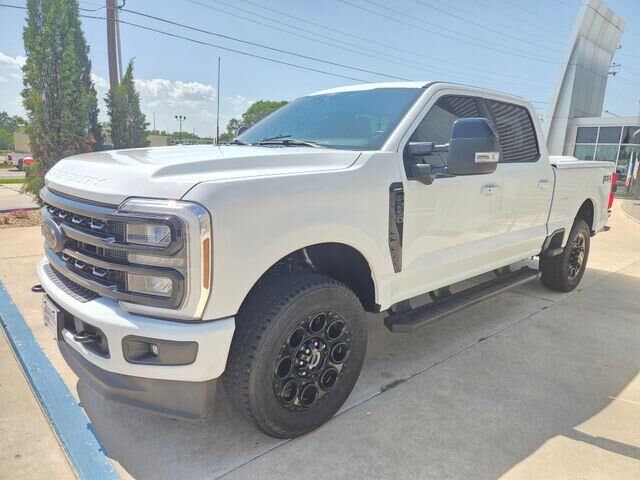 2024 Ford F-250 Super Duty Lariat — photo 1 of 13