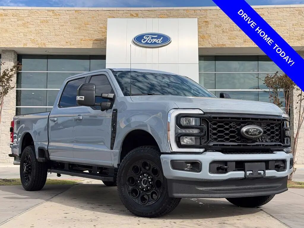 2026 Ford F-250 Super Duty Lariat — photo 1 of 13