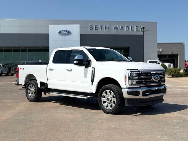 2023 Ford F-250 Super Duty Lariat — photo 1 of 24