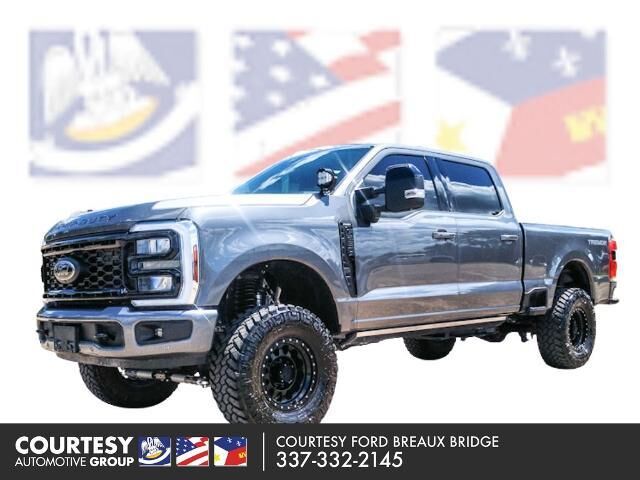 2025 Ford F-250 Super Duty Lariat — photo 1 of 13