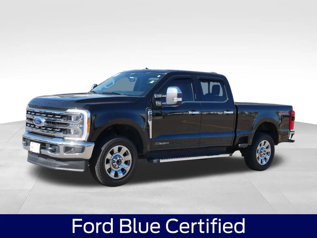 2023 Ford F-250 Super Duty Lariat — photo 1 of 8