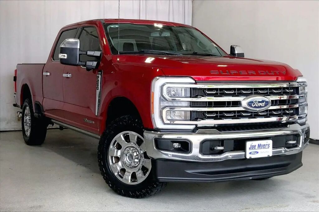 2023 Ford F-250 Super Duty Lariat — photo 1 of 14