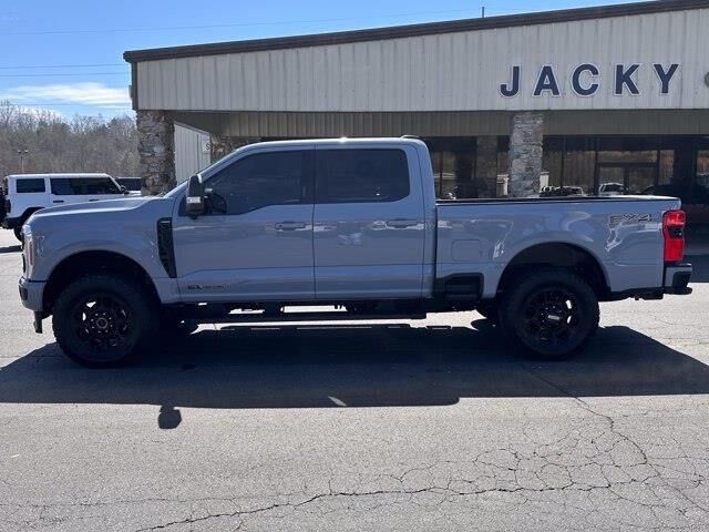 2024 Ford F-250 Super Duty Lariat — photo 1 of 13