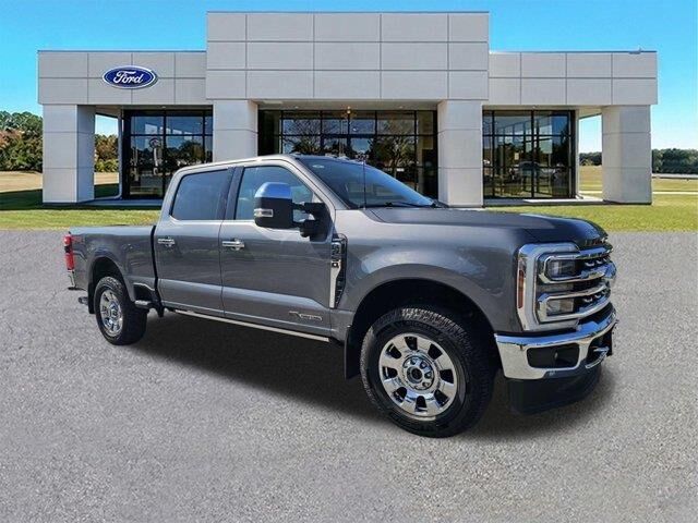 2024 Ford F-250 Super Duty Lariat — photo 1 of 26