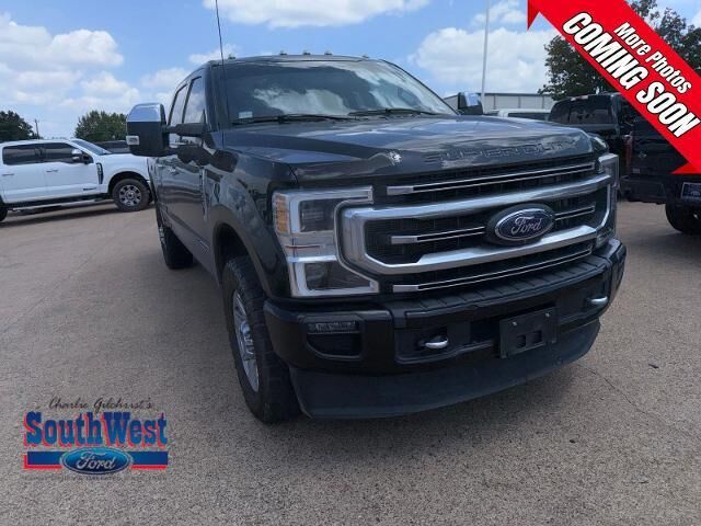 2022 Ford F-250 Super Duty Platinum — photo 1 of 26