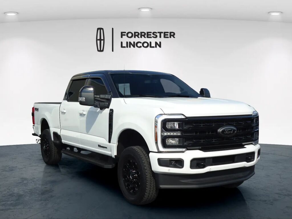 2025 Ford F-250 Super Duty Lariat — photo 1 of 13