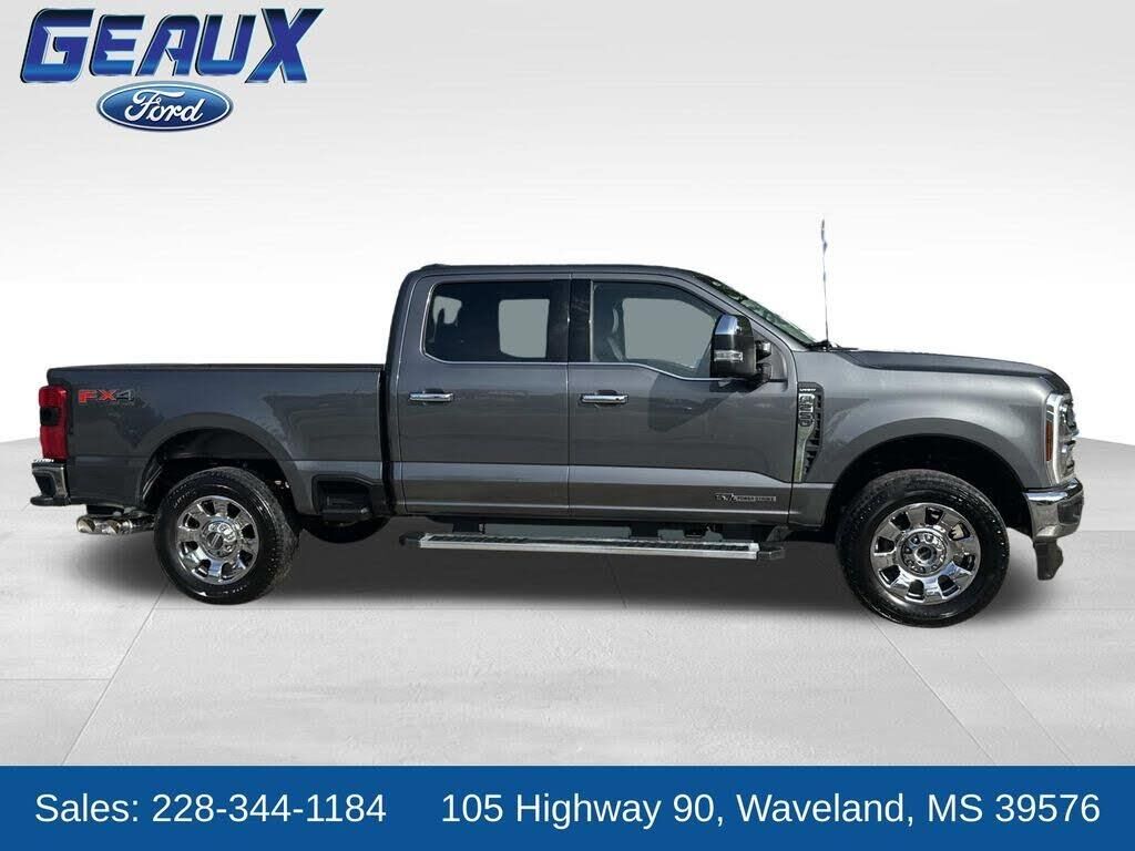2025 Ford F-250 Super Duty Lariat — photo 1 of 1