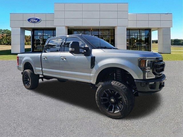 2022 Ford F-250 Super Duty Lariat — photo 1 of 26