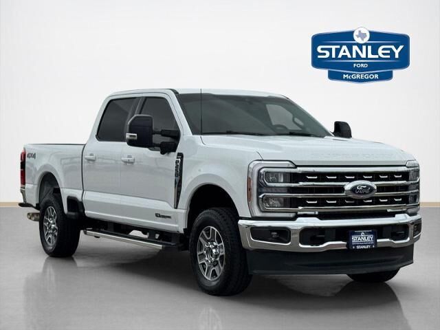 2025 Ford F-250 Super Duty Lariat — photo 1 of 12