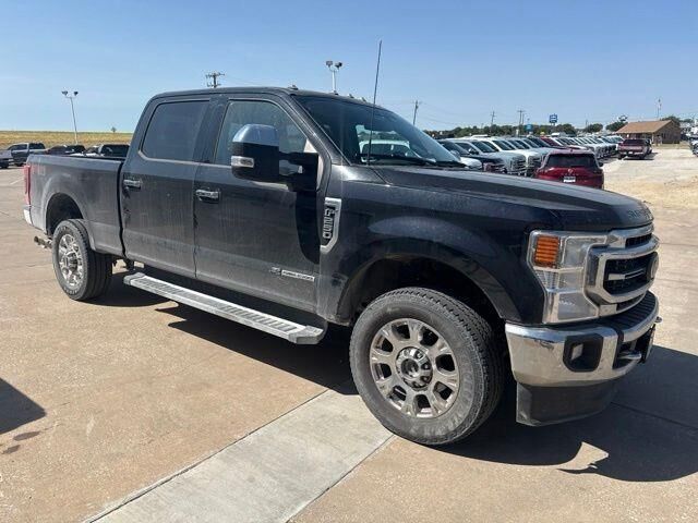 2022 Ford F-250 Super Duty Lariat — photo 1 of 33