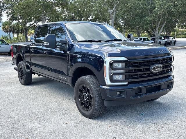 2024 Ford F-250 Super Duty Lariat — photo 1 of 26