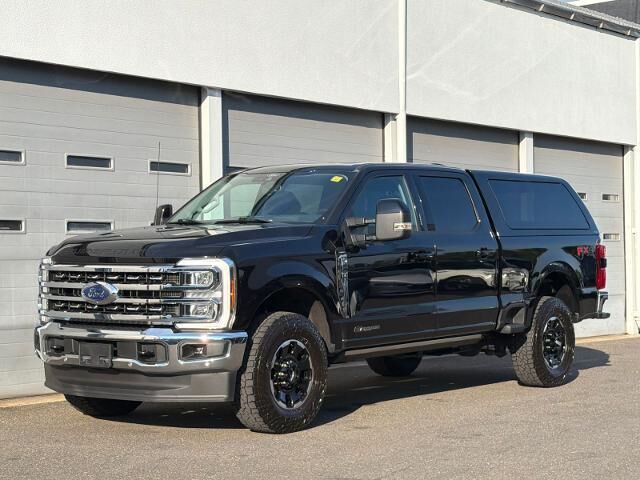 2024 Ford F-250 Super Duty Lariat — photo 1 of 13