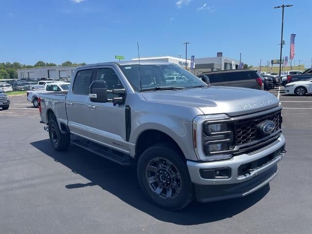 2024 Ford F-250 Super Duty Lariat — photo 1 of 26