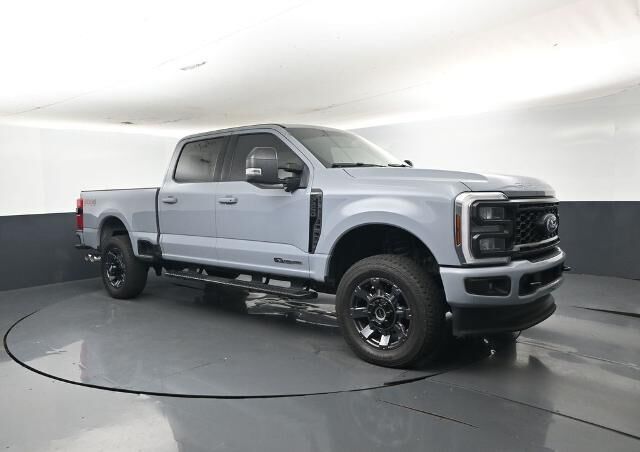 2024 Ford F-250 Super Duty Lariat — photo 1 of 27