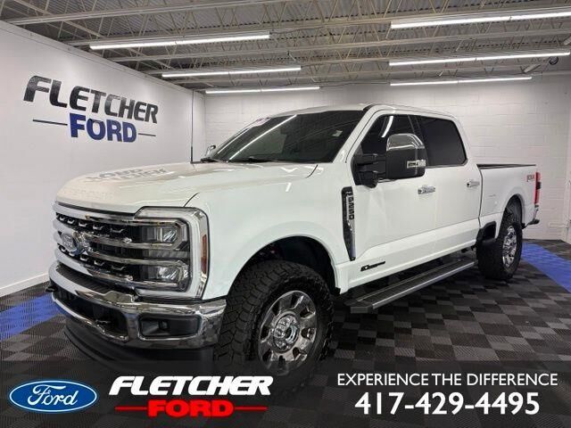2025 Ford F-250 Super Duty Lariat — photo 1 of 26