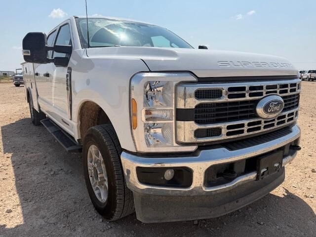 2025 Ford F-250 Super Duty XLT — photo 1 of 33