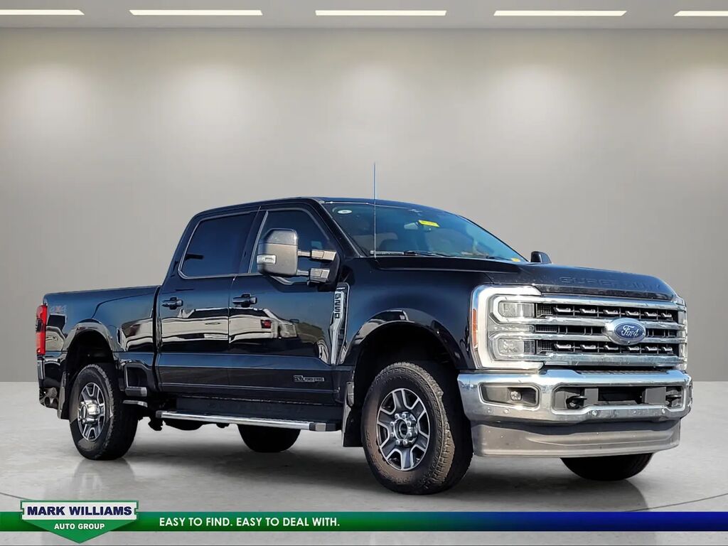 2023 Ford F-250 Super Duty Lariat — photo 1 of 49