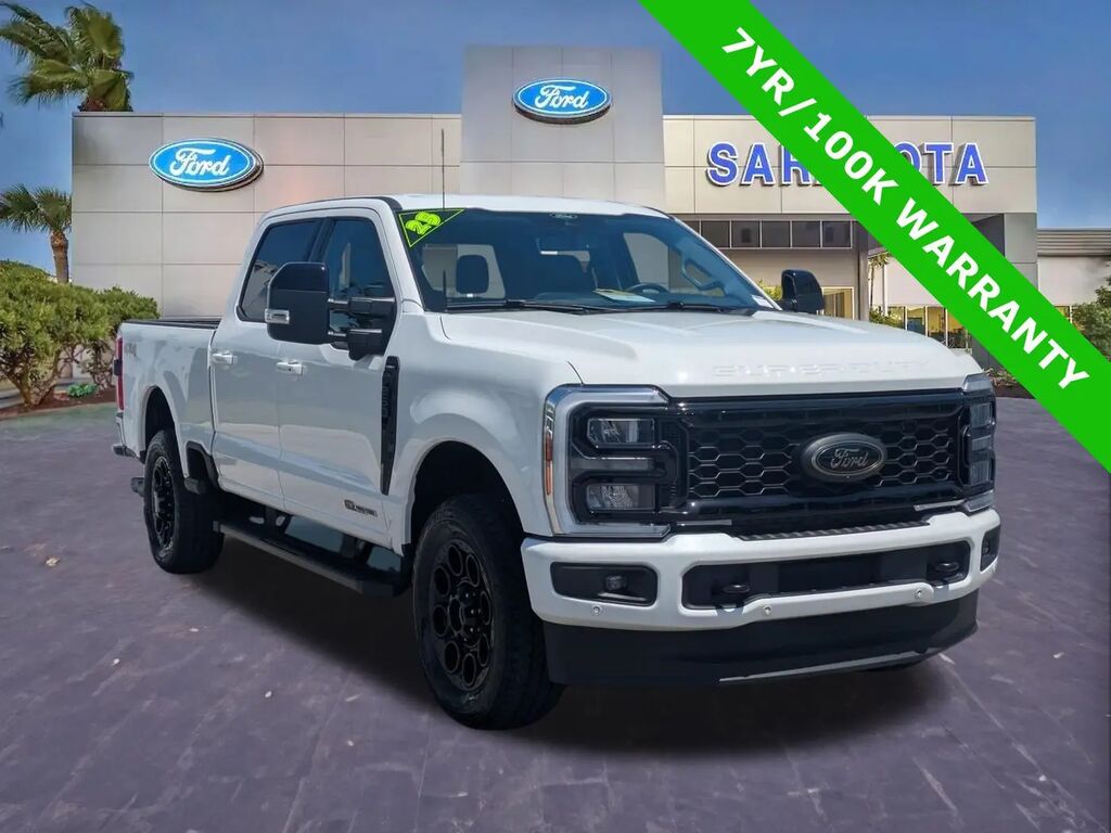 2025 Ford F-250 Super Duty Lariat — photo 1 of 39