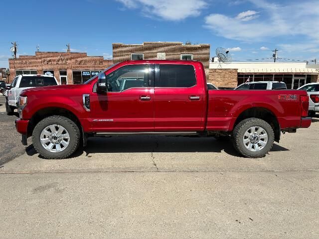 2022 Ford F-250 Super Duty Platinum — photo 1 of 10