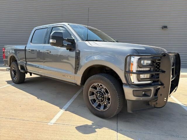 2023 Ford F-250 Super Duty Lariat — photo 1 of 26