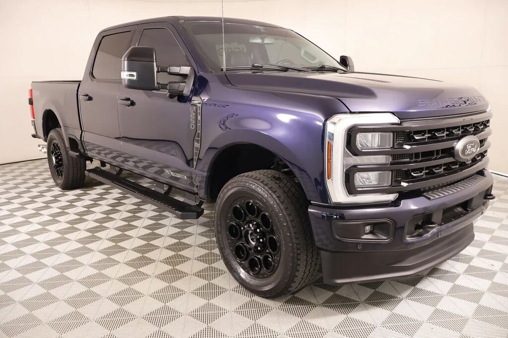 2024 Ford F-250 Super Duty Lariat — photo 1 of 26