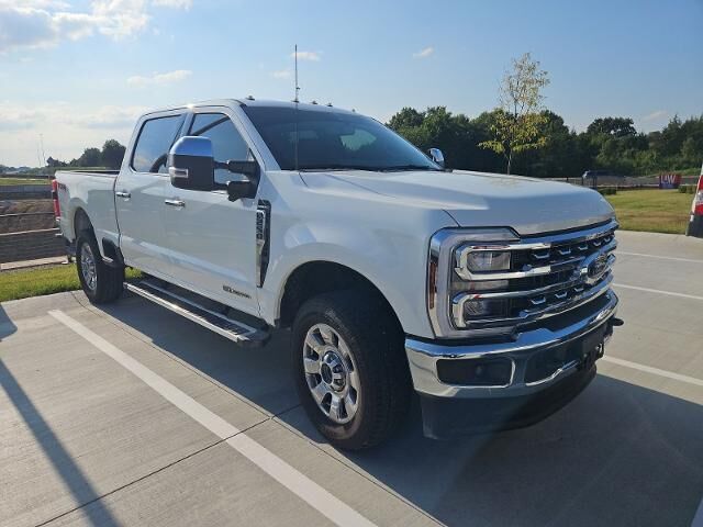 2026 Ford F-250 Super Duty Lariat — photo 1 of 28
