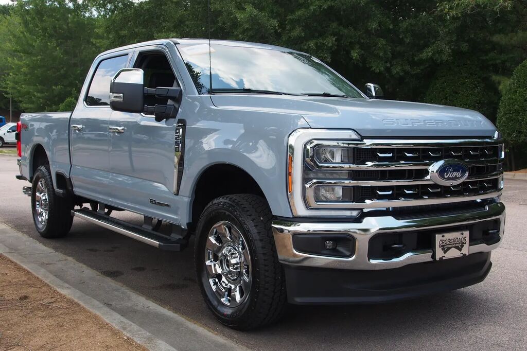 2026 Ford F-250 Super Duty Lariat — photo 1 of 13