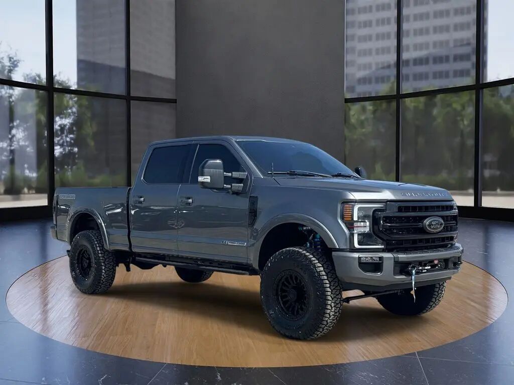 2022 Ford F-250 Super Duty Lariat — photo 1 of 2