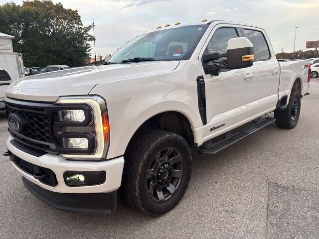 2023 Ford F-250 Super Duty Lariat — photo 1 of 11
