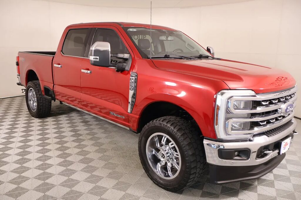 2024 Ford F-250 Super Duty Lariat — photo 1 of 13
