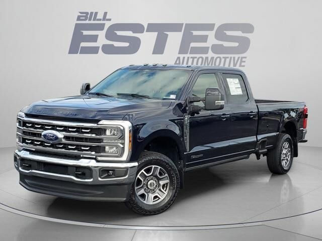 2024 Ford F-250 Super Duty Lariat — photo 1 of 26