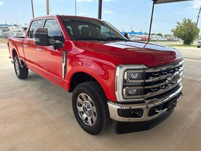 2024 Ford F-250 Super Duty Lariat — photo 1 of 8