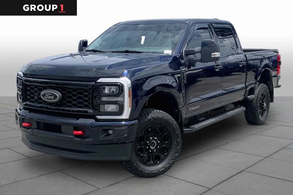 2025 Ford F-250 Super Duty Lariat — photo 1 of 25