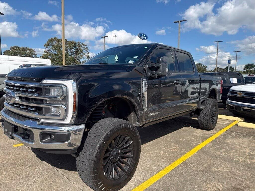 2025 Ford F-250 Super Duty Lariat — photo 1 of 1