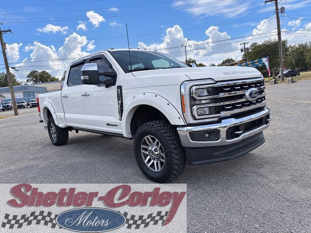 2023 Ford F-250 Super Duty Lariat — photo 1 of 1