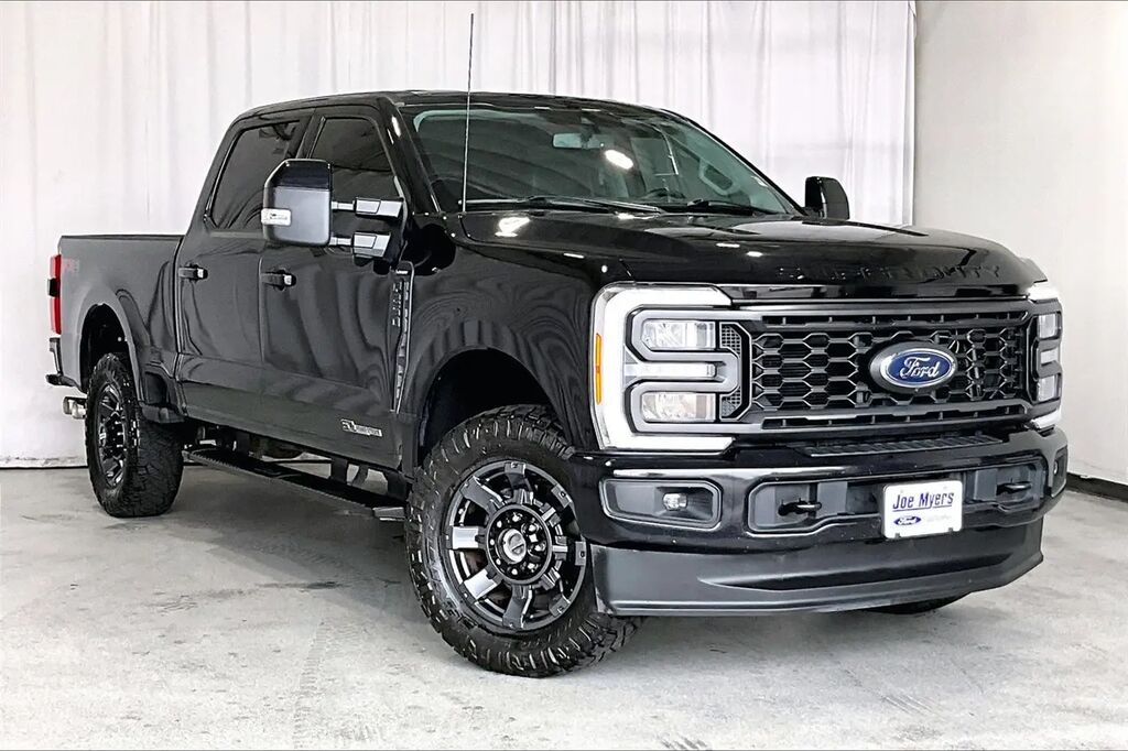 2023 Ford F-250 Super Duty Lariat — photo 1 of 39
