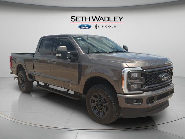2023 Ford F-250 Super Duty Lariat — photo 1 of 13