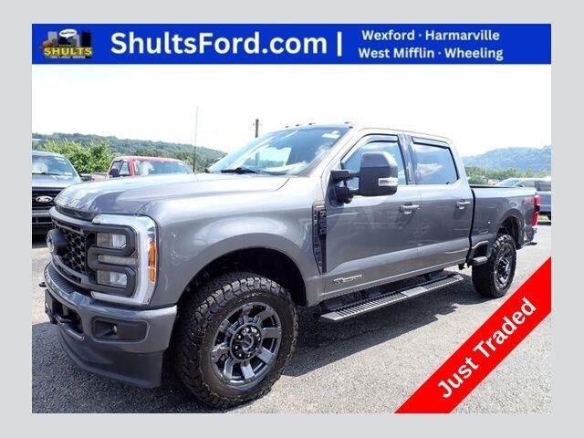 2023 Ford F-250 Super Duty Lariat — photo 1 of 39
