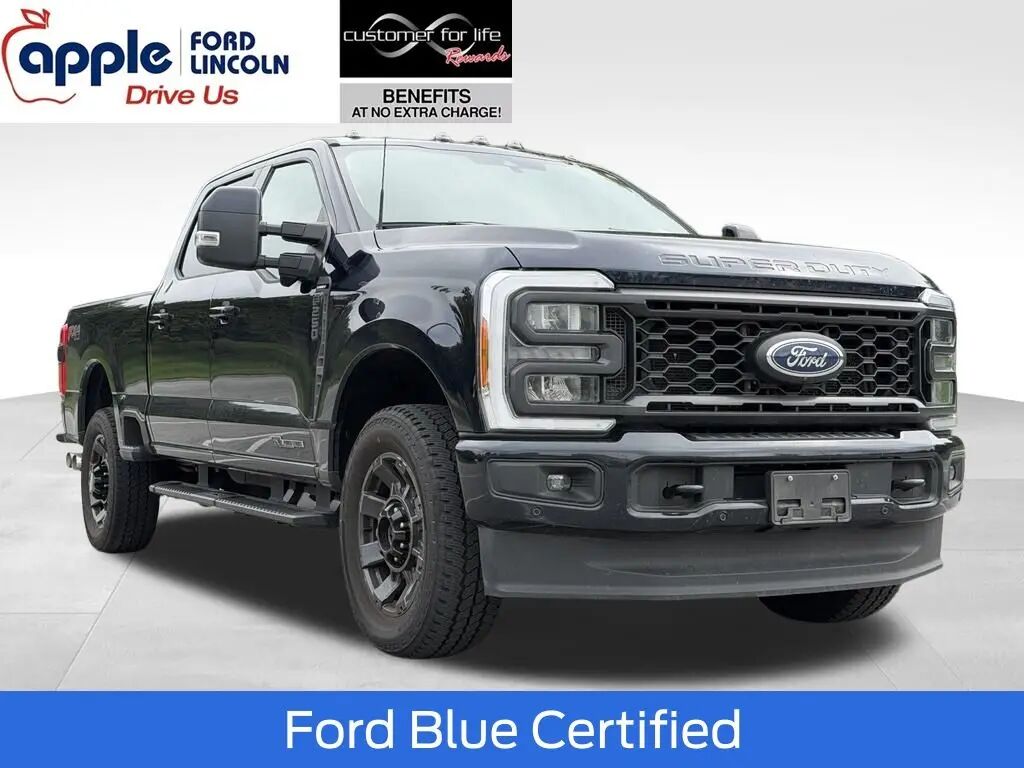 2023 Ford F-250 Super Duty Lariat — photo 1 of 26